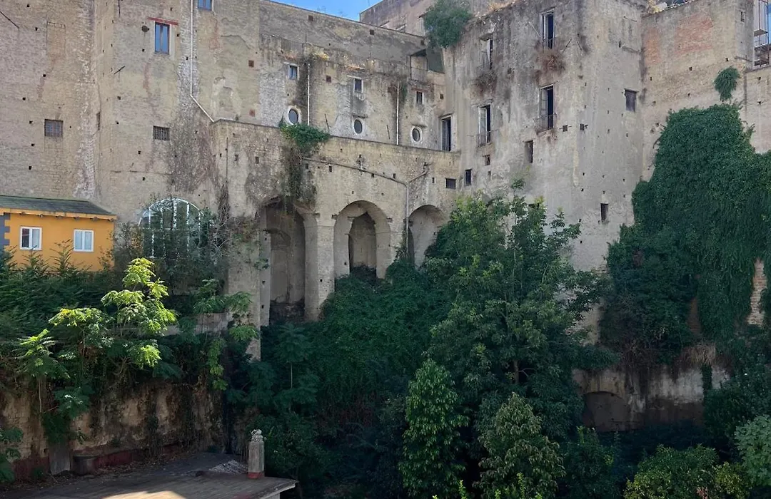 Napoli Centro Madame Naples Con Terrazzo E Vista Giardino-1